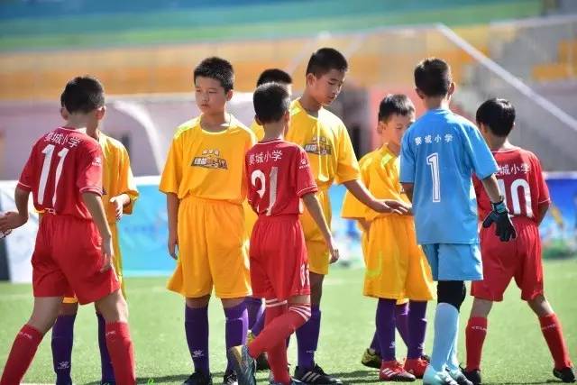 哈登26+11快船逆转热火回第6 活塞险胜尼克斯