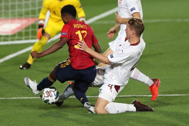 希尔德27分库明加23分 勇士拒绝逆转险胜火箭