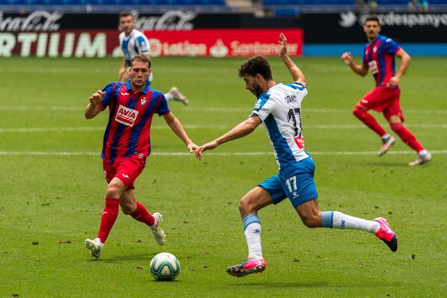 维斯-布朗：阿森纳仍有机会夺冠